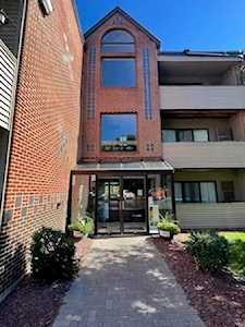 333 1st St #204 Lowell, MA 01850
