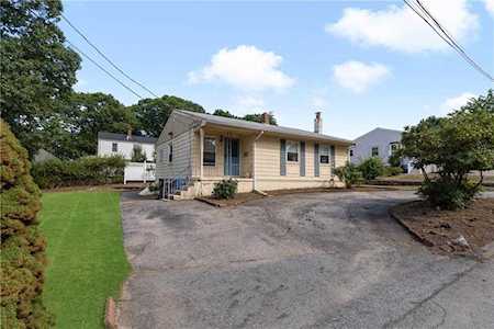 20 Malcolm Street St Cranston, RI 02910