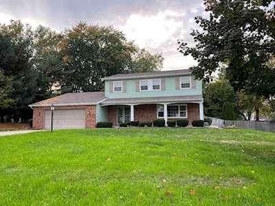 6227 Regent Court South Bend, IN 46614