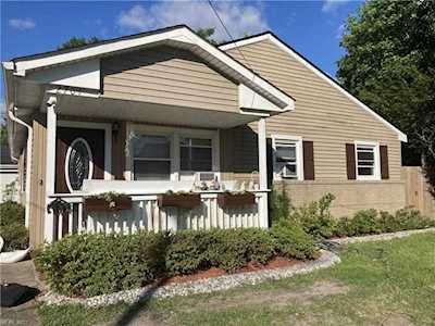 2704 Berkley Ave Chesapeake, VA 23325