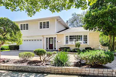 1911 E Sherwood Rd Arlington Heights, IL 60004