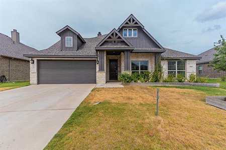 272 Paluxy Street Burleson, TX 76028
