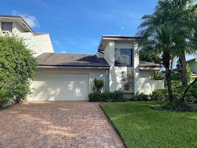 19575 Island Court Drive Boca Raton, FL 33434