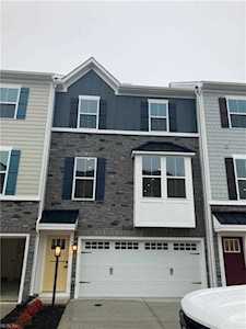 943 Gabion Way Chesapeake, VA 23323