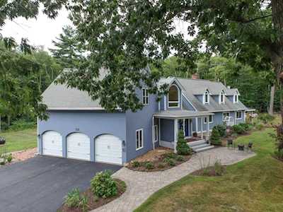123 Stephen Dr Goffstown, NH 03045
