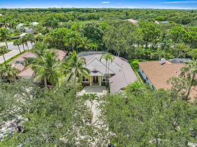 6989 Cypress Cove Circle Jupiter, FL 33458