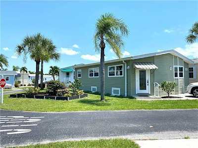 4580 E Mayflower Way Estero, FL 33928