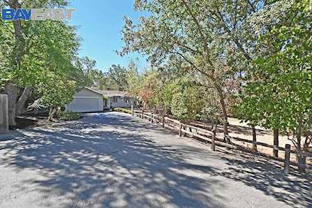 1080 Scots Ln Walnut Creek, CA 94596