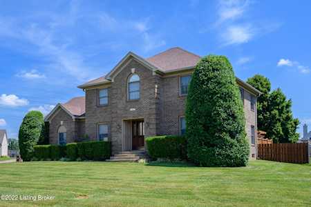 4803 Red Dawn Dr Louisville, KY 40216
