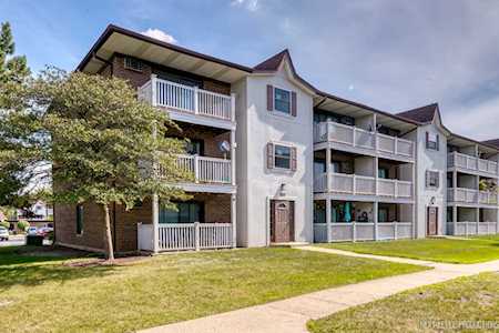 157 Gregory St #13 Aurora, IL 60504
