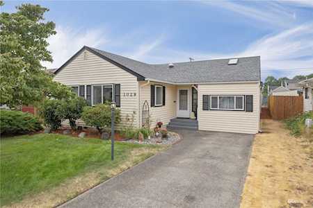 1029 19th Ave Longview, WA 98632