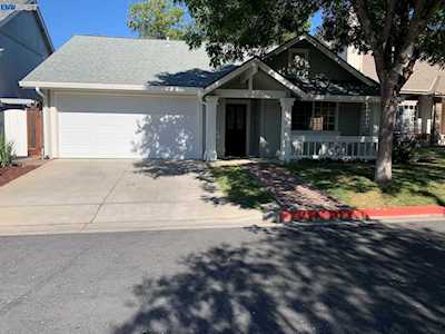 244 Carnation Ct Pleasanton, CA 94566