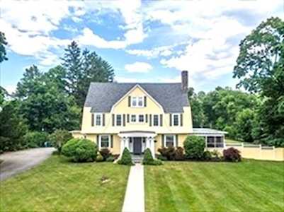 34 Clark Rd Lowell, MA 01852