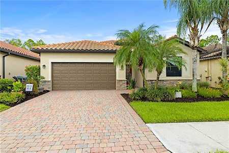 9392 River Otter Dr Fort Myers, FL 33912