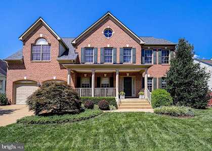 5726 Barbmor Ct Alexandria, VA 22310