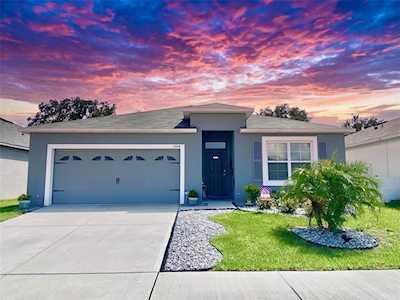1004 Cambridge Dr Winter Haven, FL 33881
