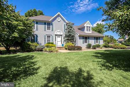 28 Hamton Ct E Robbinsville, NJ 08691