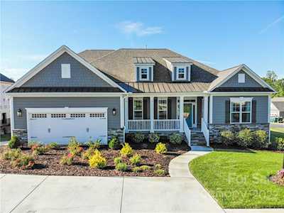 827 Langley Dr Concord, NC 28025