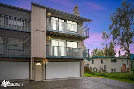 933 Clay Ct #11 Anchorage, AK 99503