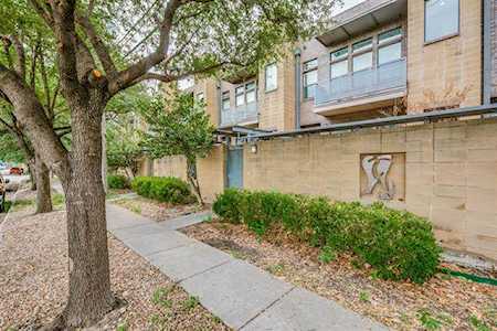 3705 Commerce Street Dallas, TX 75226