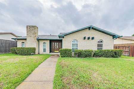 2208 Proctor Drive Carrollton, TX 75007