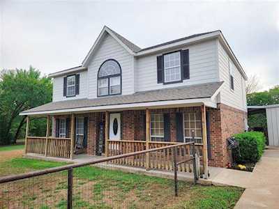 3331 Brett Jackson Drive Crowley, TX 76036