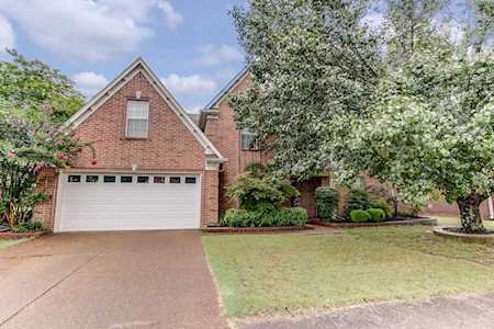 1399 River Bank Dr Collierville, TN 38017