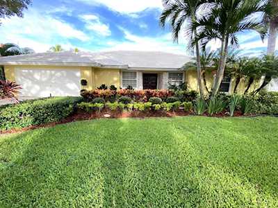 18931 Painted Leaf Court Jupiter, FL 33458