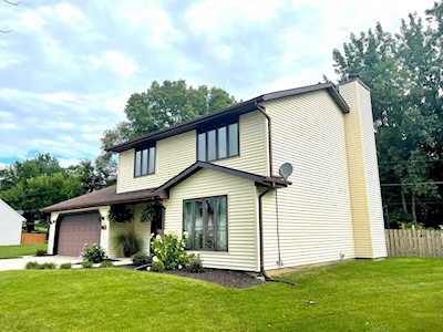 986 Oak Park Drive Roanoke, IN 46783