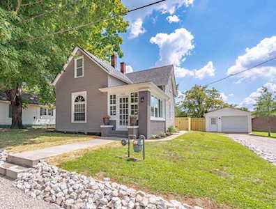 123 E Washington Avenue Chandler, IN 47610
