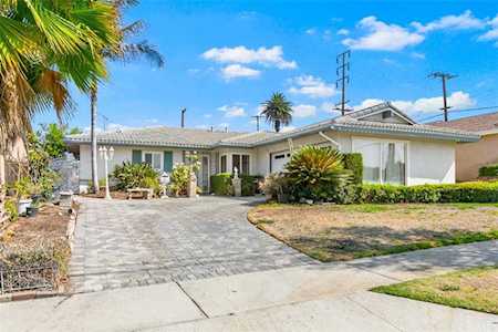 16565 Grayville Dr La Mirada, CA 90638