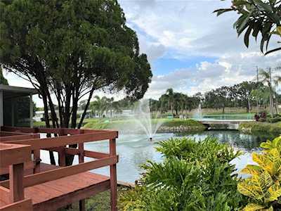 34689 Lake Dr N Pinellas Park, FL 33781