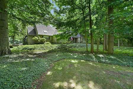 1222 Erskine Manor Drive South Bend, IN 46614