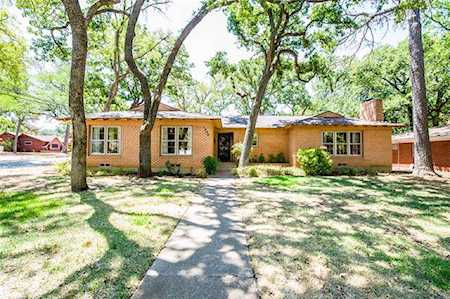 1200 Barker Street Arlington, TX 76012