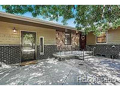 2415 W 4th St Greeley, CO 80631