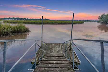6240 Old Point Rd Hanahan, SC 29410