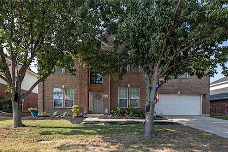 5049 Raisintree Drive Fort Worth, TX 76244