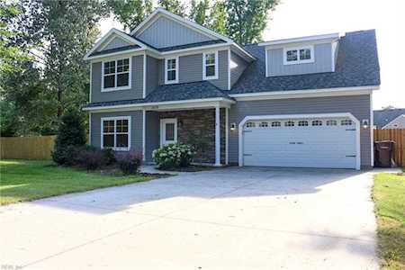 608 Crossland Dr Chesapeake, VA 23320