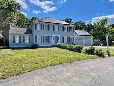 11 Hillside Dr Kingston, MA 02364