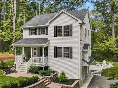9 Brentwood Road North Reading, MA 01864