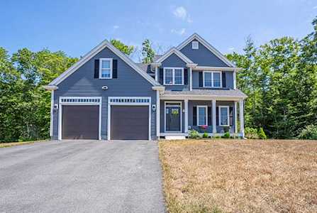 77 Julia Ct Swansea, MA 02777