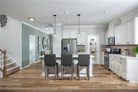 3016 Cheyney Park Dr Charlotte, NC 28269