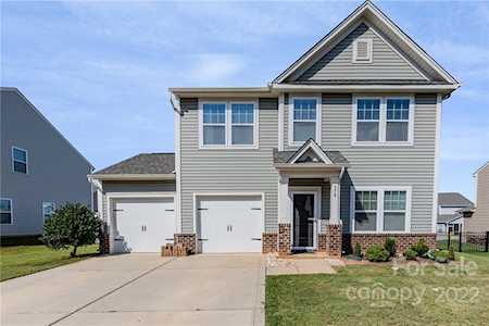 378 Moses Rhyne Dr Mount Holly, NC 28120