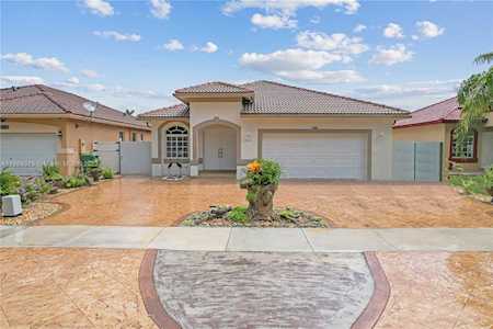 19921 NW 77th Ct Miami Lakes, FL 33015
