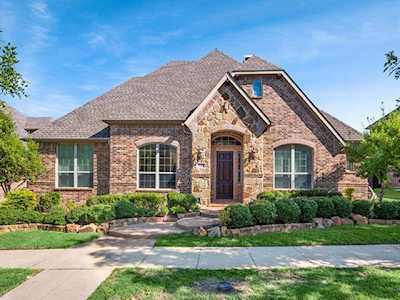 2105 Ironside Drive Lewisville, TX 75056