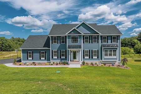 18 Caymus Ridge Salem, NH 03079