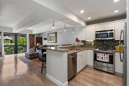 42 8th St #4403 Boston, MA 02129