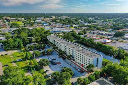 701 S Madison Ave #208 Clearwater, FL 33756