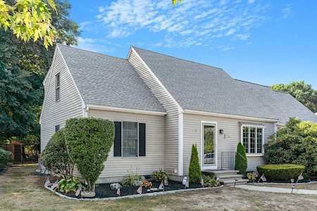 11 Andrews Farm Boxford, MA 01921