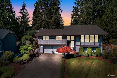307 162nd Place SE Bothell, WA 98012